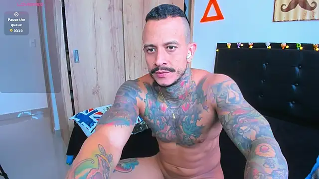 Snapshot of fitnolan chatting on November 8, 2025, 7:23 pm fitnolan online show from November 8, 2025, 7:23 pm