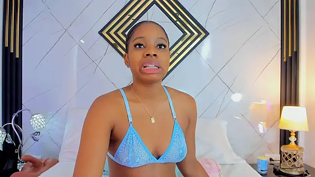 Snapshot of EmilyDiaaz chatting on September 18, 2025, 12:18 pm EmilyDiaaz online show from September 18, 2025, 12:18 pm