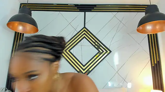 Snapshot of EmilyDiaaz chatting on October 19, 2025, 12:28 pm EmilyDiaaz online show from October 19, 2025, 12:28 pm