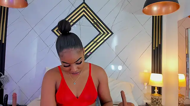 Snapshot of EmilyDiaaz chatting on November 18, 2025, 12:31 pm EmilyDiaaz online show from November 18, 2025, 12:31 pm