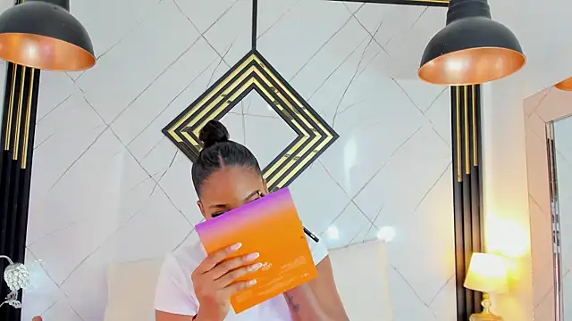 Snapshot of EmilyDiaaz chatting on December 20, 2025, 12:45 pm EmilyDiaaz online show from December 20, 2025, 12:45 pm