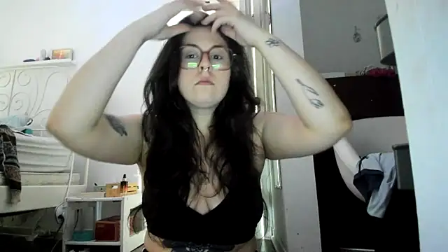 Rosiee69  online show from February 26, 2025, 8:33 pm