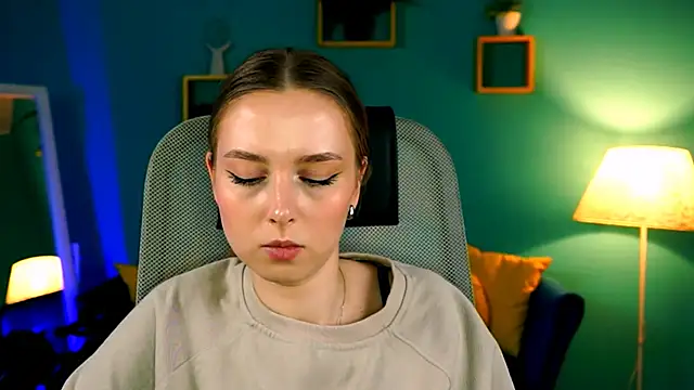 JenniferGraces online show from March 17, 2025, 12:25 pm