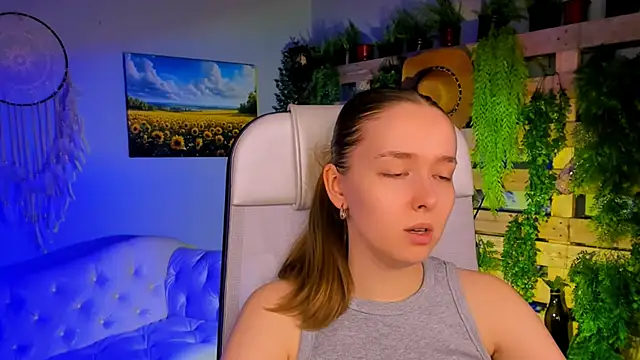 JenniferGraces online show from October 21, 2025, 10:27 am