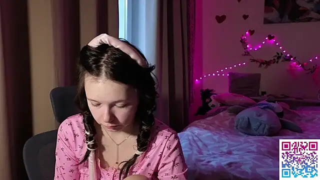 Snapshot of boozekirs_ chatting on February 14, 2026, 3:25 am boozekirs online show from February 14, 2026, 3:25 am