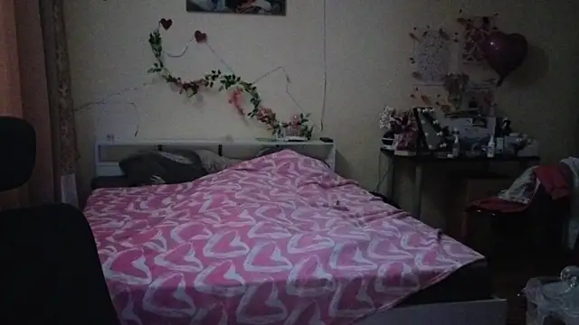 Snapshot of boozekirs_ chatting on March 11, 2026, 3:01 am boozekirs online show from March 11, 2026, 3:01 am