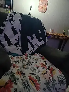 HTXBELLE online show from November 2, 2025, 5:43 am