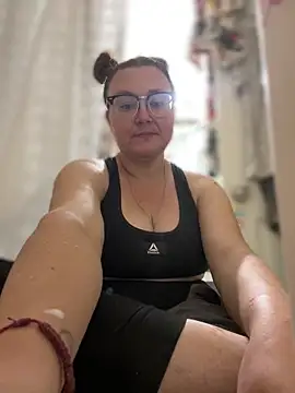 HTXBELLE online show from March 21, 2026, 1:21 am