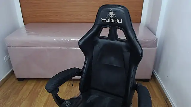 catalina25 t online show from October 29, 2025, 7:59 pm