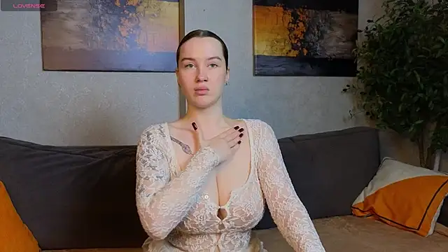 Anna Carters online show from November 22, 2025, 9:19 am