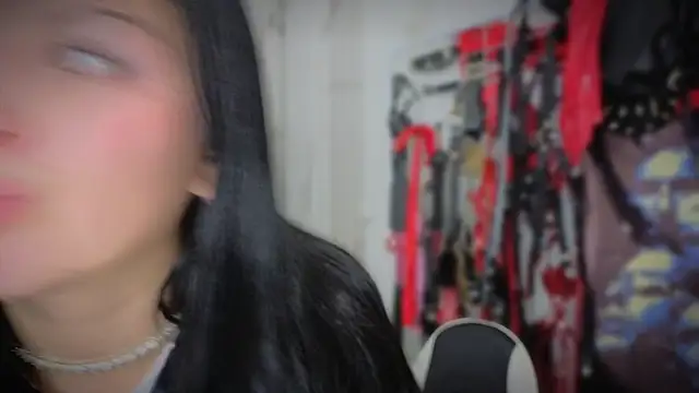 Guxplo  online show from April 7, 2026, 2:39 pm