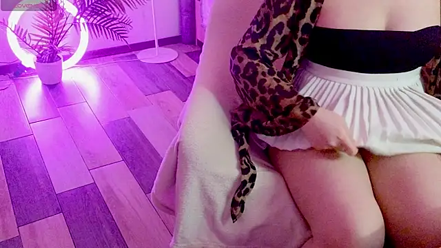 Snapshot of baby_debbie chatting on February 6, 2026, 3:37 pm baby debbie online show from February 6, 2026, 3:37 pm