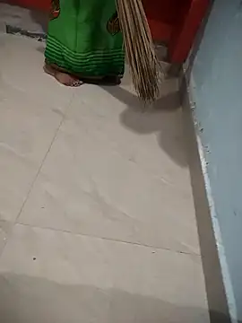 indian couple4 online show from September 14, 2025, 12:10 am