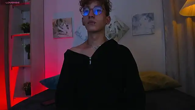 Snapshot of iiangel_ chatting on November 16, 2025, 2:28 am iiangel online show from November 16, 2025, 2:28 am