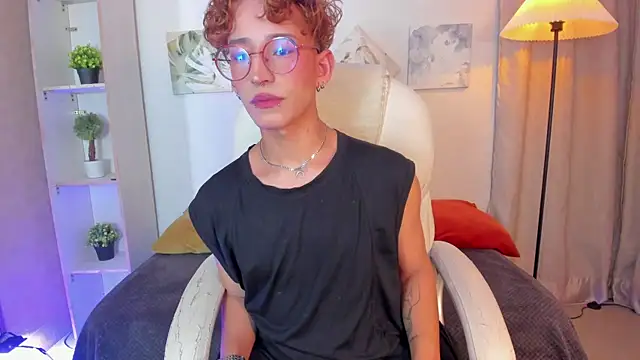 Snapshot of iiangel_ chatting on December 4, 2025, 3:16 am iiangel online show from December 4, 2025, 3:16 am