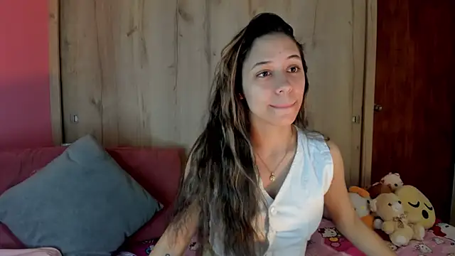 Snapshot of TANIA_06 chatting on June 19, 2026, 1:26 pm TANIA 06 online show from June 19, 2026, 1:26 pm