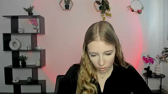 Snapshot of AnnNorriss chatting on March 2, 2025, 9:42 am AnnNorriss online show from March 2, 2025, 9:42 am