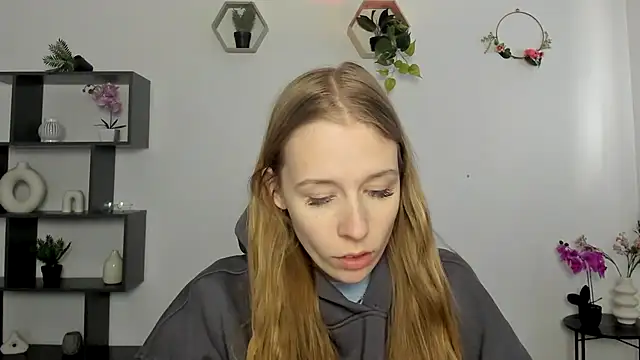 Snapshot of AnnNorriss chatting on March 3, 2025, 1:53 pm AnnNorriss online show from March 3, 2025, 1:53 pm