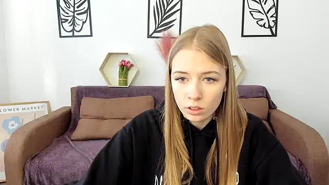 AnnNorriss online show from March 19, 2025, 10:44 am