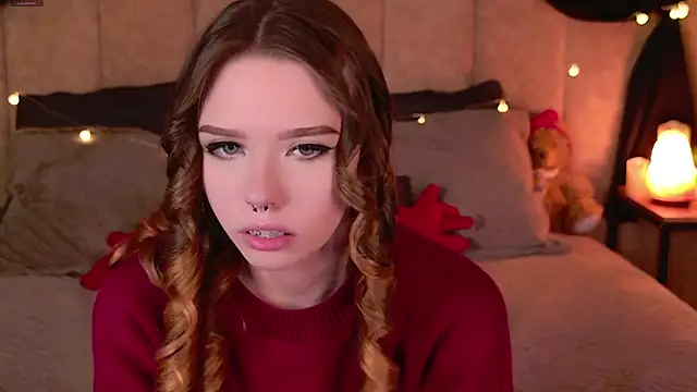 Snapshot of Sierra_Fane chatting on February 21, 2025, 3:43 pm Sierra Fane online show from February 21, 2025, 3:43 pm