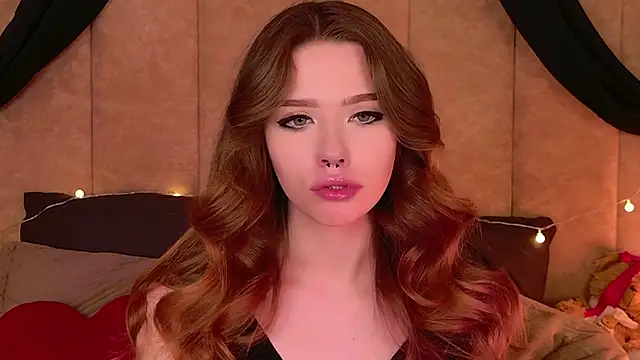 Snapshot of Sierra_Fane chatting on February 23, 2025, 12:19 am Sierra Fane online show from February 23, 2025, 12:19 am