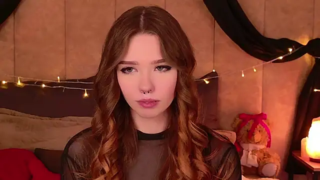 Snapshot of Sierra_Fane chatting on March 22, 2025, 11:42 pm Sierra Fane online show from March 22, 2025, 11:42 pm