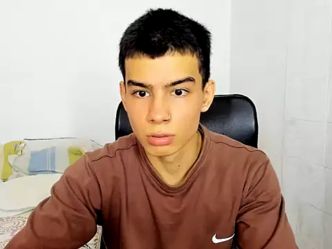 seigfried0 online show from February 19, 2025, 7:05 pm