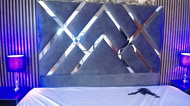 veenus hs online show from March 6, 2025, 3:24 am