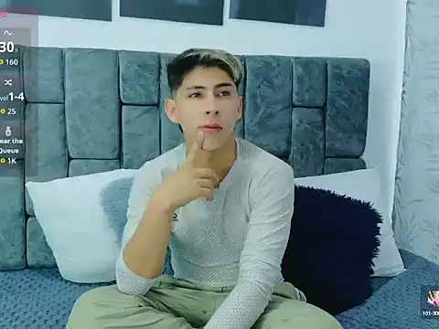 Angel Medina online show from September 12, 2025, 1:11 pm