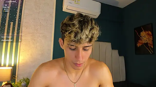 Allex Cano online show from March 11, 2025, 9:34 am