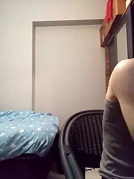 Snapshot of raskolnikovw chatting on February 7, 2026, 5:05 pm raskolnikovw online show from February 7, 2026, 5:05 pm