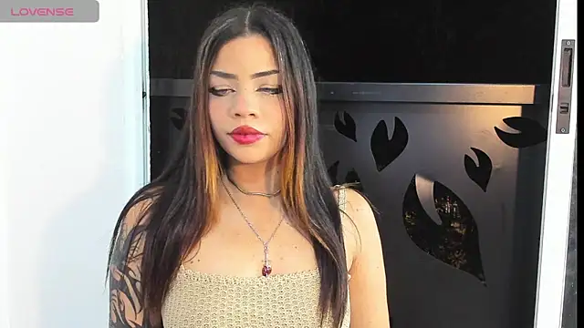 Snapshot of LilaFoxxx chatting on March 21, 2025, 3:22 am LilaFoxxx online show from March 21, 2025, 3:22 am