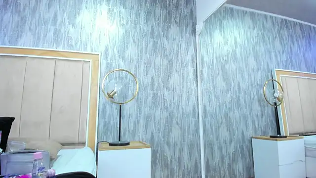 NahomyCarther online show from September 18, 2025, 3:41 am