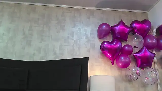 NahomyCarther online show from February 15, 2026, 11:23 pm