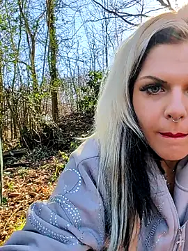 Snapshot of Glory_Max chatting on March 3, 2026, 12:44 pm Glory Max online show from March 3, 2026, 12:44 pm