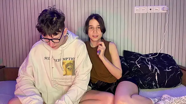 baby lesi online show from February 5, 2026, 7:18 pm