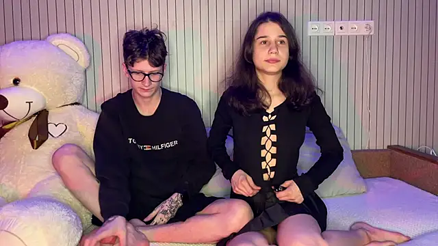 baby lesi online show from March 14, 2026, 7:08 pm