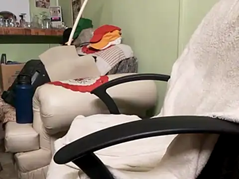 Snapshot of calme_odl1 chatting on January 19, 2025, 2:15 am calme odl1 online show from January 19, 2025, 2:15 am