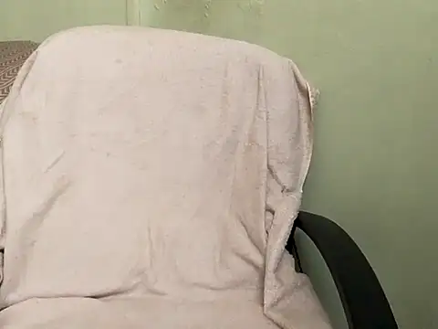 Snapshot of calme_odl1 chatting on September 13, 2025, 5:40 am calme odl1 online show from September 13, 2025, 5:40 am