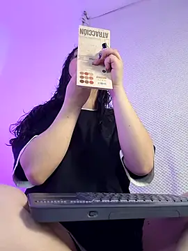 Snapshot of ammy_e chatting on March 14, 2025, 2:20 am ammy e online show from March 14, 2025, 2:20 am