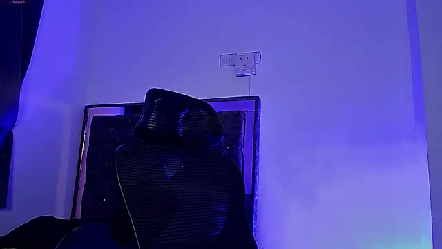 Donathoo1 online show from February 22, 2026, 1:29 am