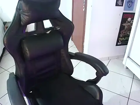 visualprivileged online show from March 12, 2026, 5:52 pm