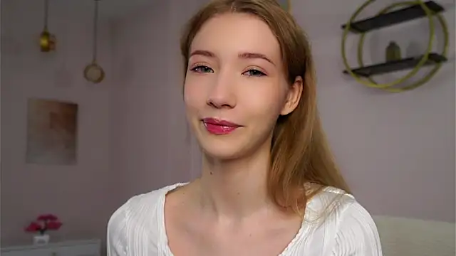 SunnivaCovil online show from September 19, 2025, 2:40 pm