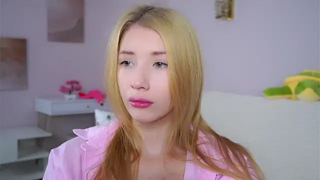 SunnivaCovil online show from February 8, 2026, 2:42 pm