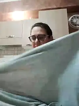 Snapshot of Dolcecurvy chatting on February 4, 2026, 10:36 pm Dolcecurvy online show from February 4, 2026, 10:36 pm