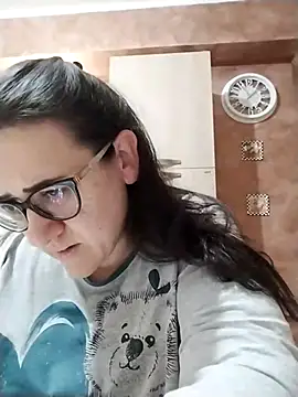 Snapshot of Dolcecurvy chatting on February 25, 2026, 10:08 pm Dolcecurvy online show from February 25, 2026, 10:08 pm