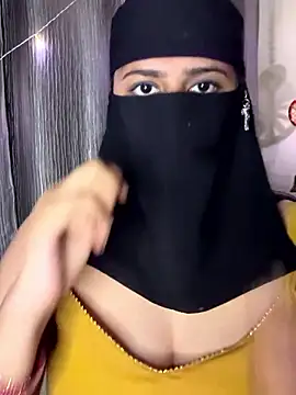 Dishasarmaa05 online show from January 9, 2026, 4:43 pm