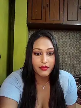 hotlovr online show from February 28, 2025, 3:04 pm