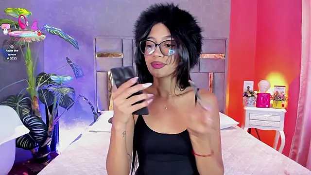 Tyla Ks online show from March 19, 2026, 7:40 pm