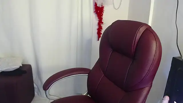 Mature 2025 online show from February 28, 2026, 3:13 pm